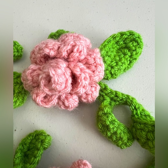 🩷💚🌸🌱🧣Floral Knit Crochet Scarf Handcrafted NEW - Picture 3 of 4